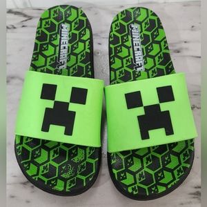 Minecraft kid's green black slides sandals flip flops size 2-3